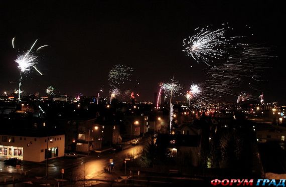 В небе над праздничным городом
