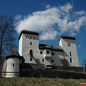 Замок Гольдегг