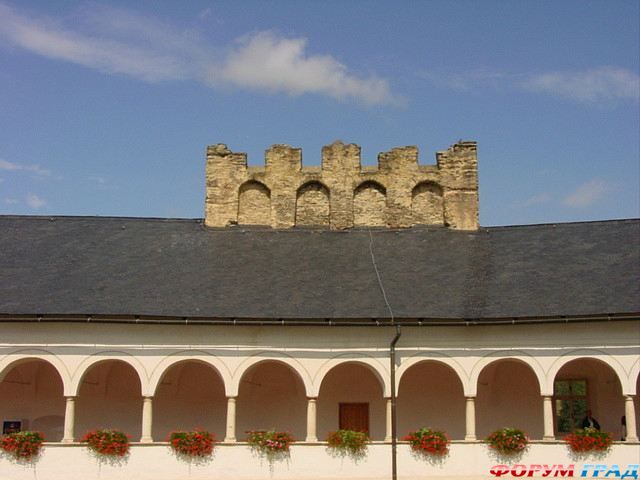 Замок Штрассбург
