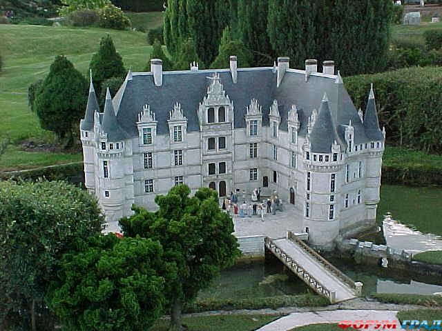 Замок Азей-ле-Ридо