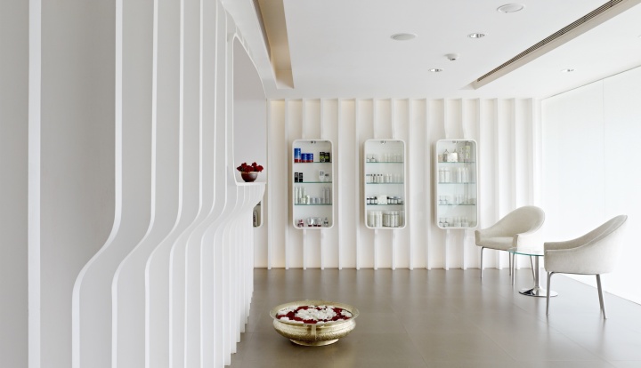 Отель Vivanta By Taj