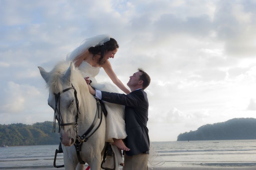 horse-themed-wedding