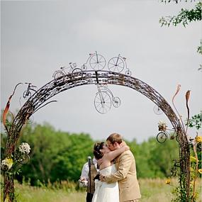 20-alternative-wedding-altars-15