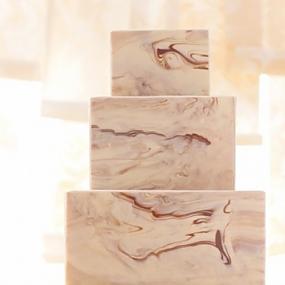 22-marbleized-details-for-your-wedding-look-and-decor-10