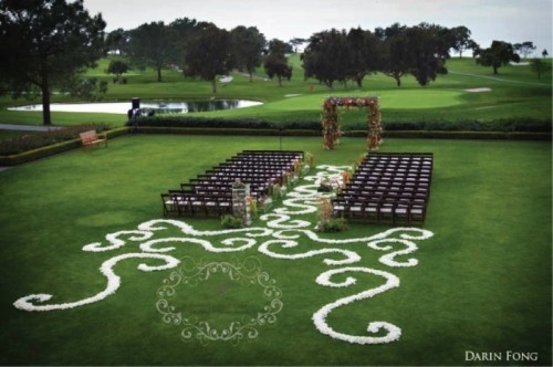 25-romantic-wedding-aisle-petals-decor-ideas