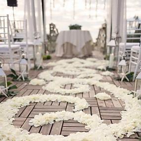 25-romantic-wedding-aisle-petals-decor-ideas-1