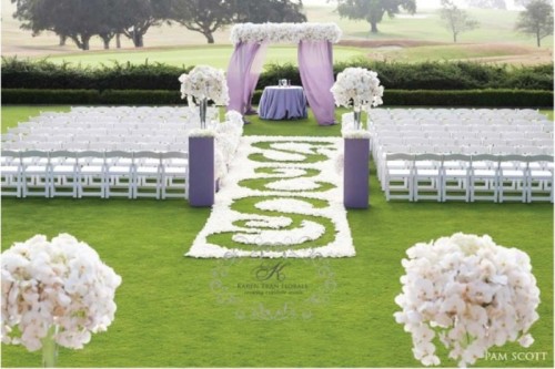 25-romantic-wedding-aisle-petals-decor-ideas-24
