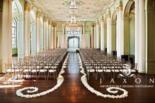25-romantic-wedding-aisle-petals-decor-ideas