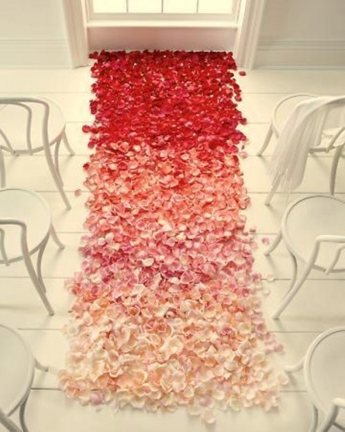 25-romantic-wedding-aisle-petals-decor-ideas-8