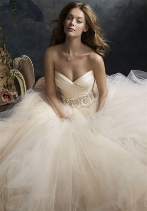 25-trendy-pastel-wedding-gowns-ideas