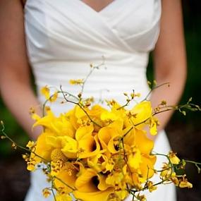 25-yellow-wedding-bouquets-12