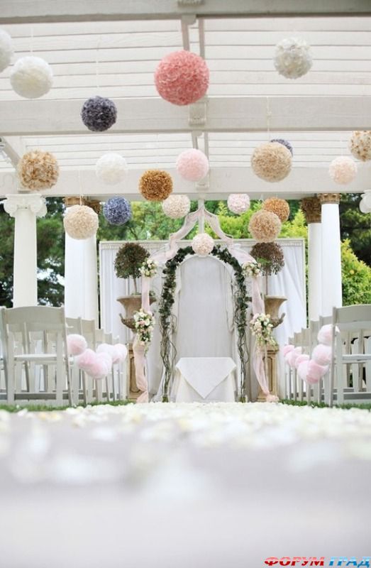 30-hanging-paper-pompoms-decor-ideas-for-your-wedding