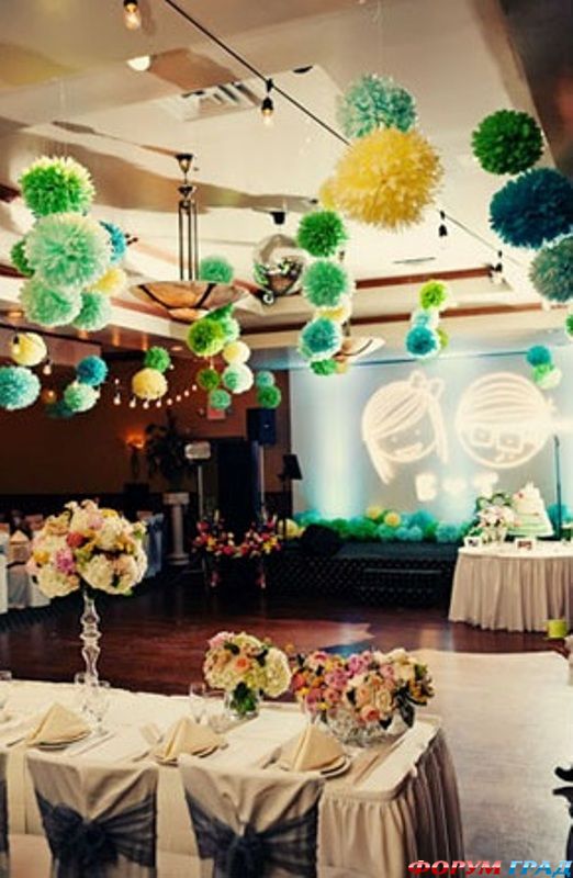 30-hanging-paper-pompoms-decor-ideas-for-your-wedding
