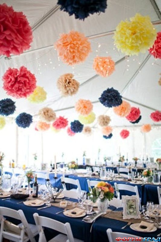30-hanging-paper-pompoms-decor-ideas-for-your-wedding