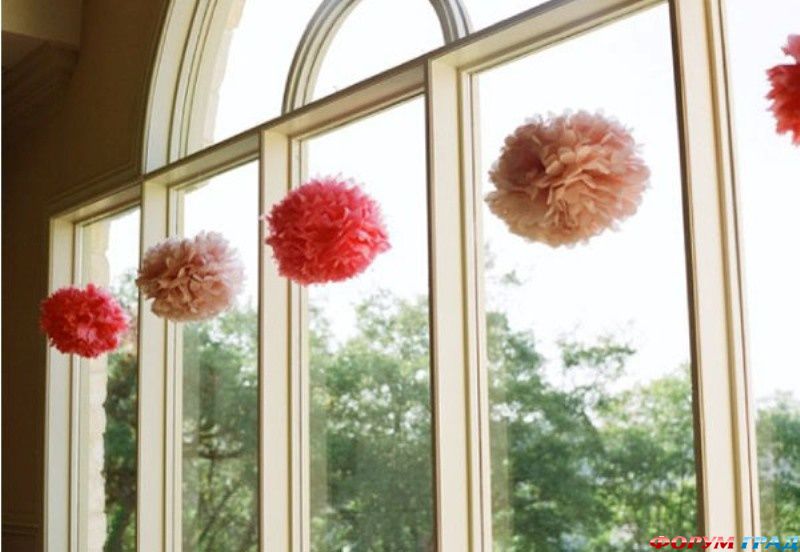 30-hanging-paper-pompoms-decor-ideas-for-your-wedding