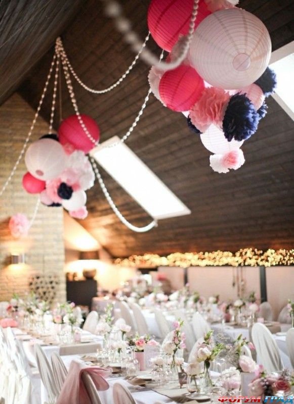 30-hanging-paper-pompoms-decor-ideas-for-your-wedding