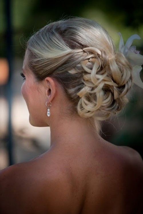 35-wedding-updo-ideas