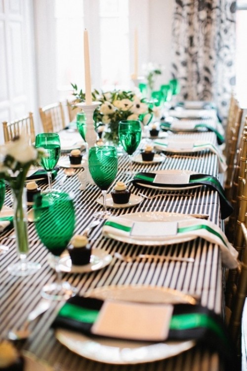 40-trendy-emerald-green-wedding-ideas