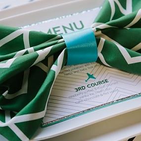 40-trendy-emerald-green-wedding-ideas-39