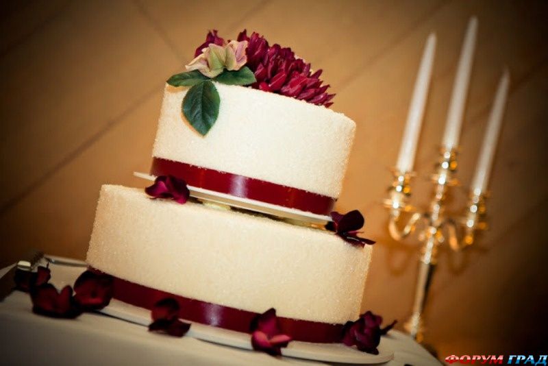 amazing-cakes-for-your-winter-wedding