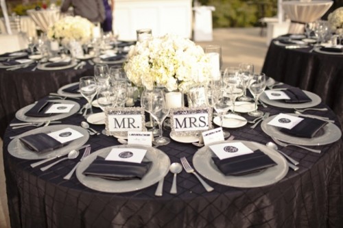 awesome-ideas-for-a-black-and-white-wedding