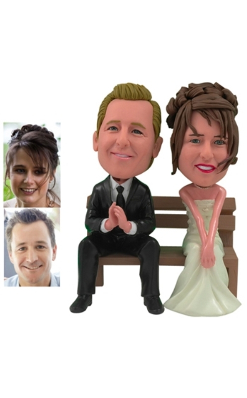 awesome-personalized-wedding-cake-toppers