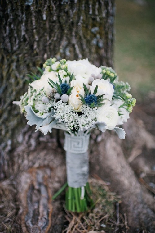 beautiful-winter-wedding-bouquets
