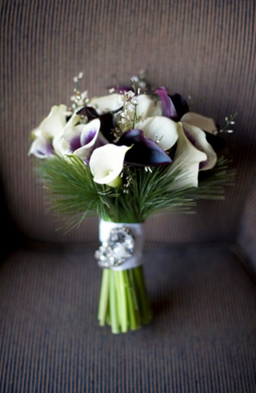 beautiful-winter-wedding-bouquets