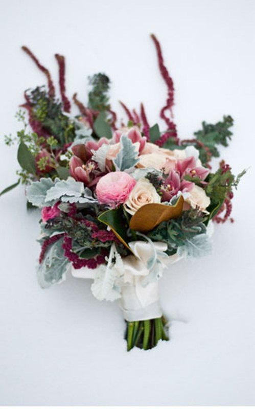 beautiful-winter-wedding-bouquets