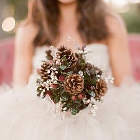 beautiful-winter-wedding-bouquets-44