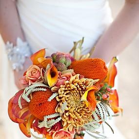bright-orange-bridal-bouquets-16