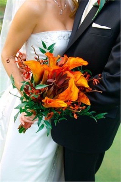 bright-orange-bridal-bouquets