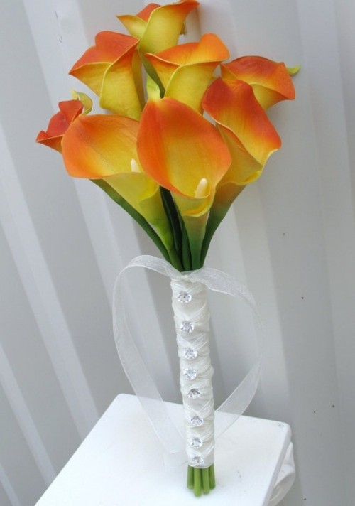 bright-orange-bridal-bouquets