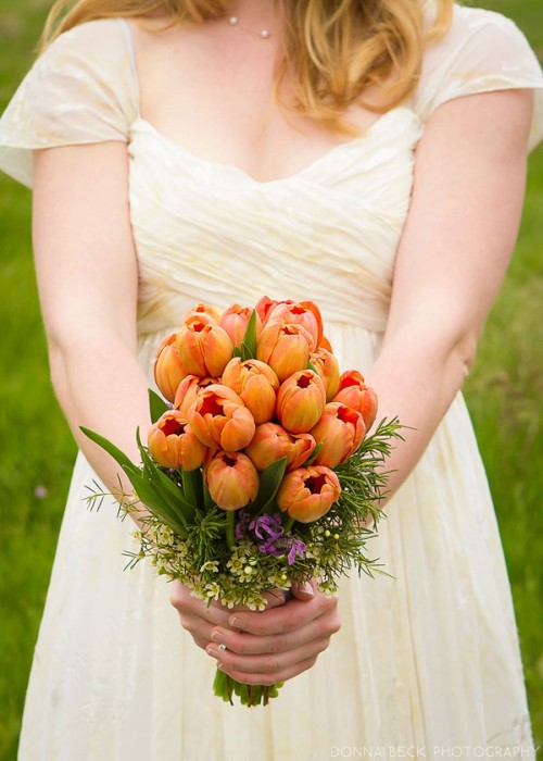 bright-orange-bridal-bouquets