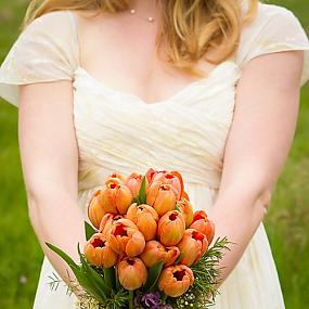 bright-orange-bridal-bouquets-32