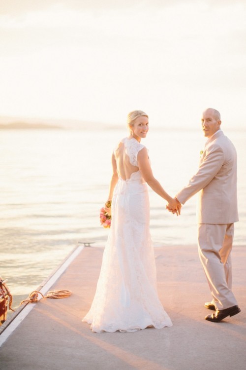 charming-keyhole-back-wedding-dresses
