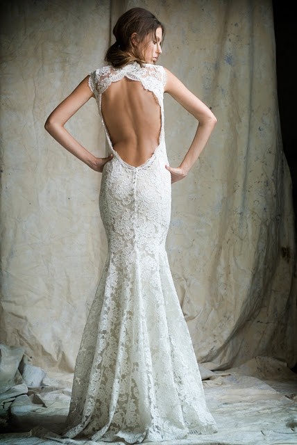 charming-keyhole-back-wedding-dresses