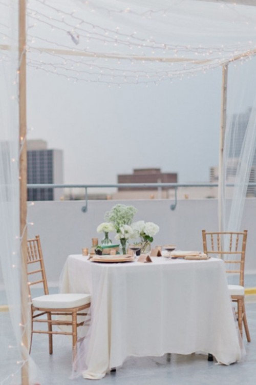 decorating-sweetheart-table