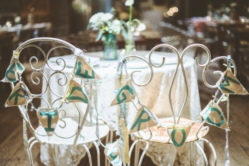 decorating-sweetheart-table