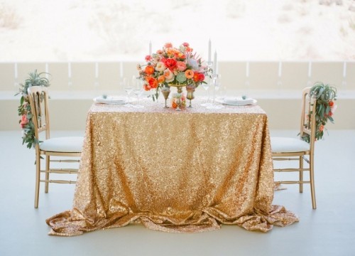 decorating-sweetheart-table