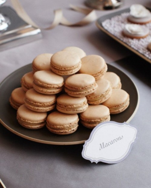 dessert-table-setting