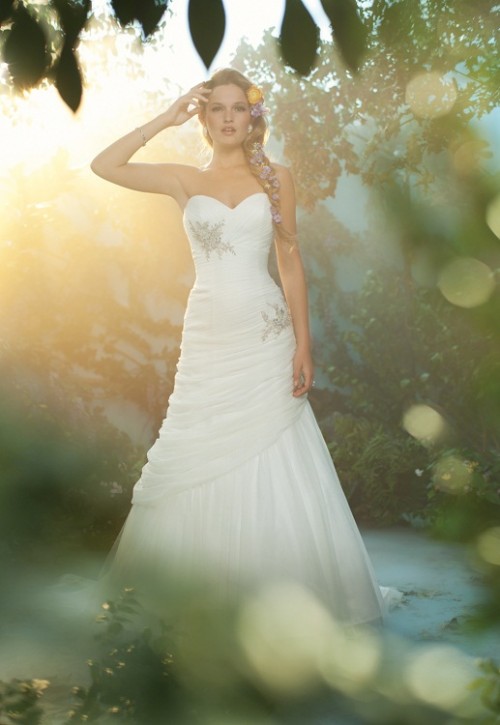 disney-wedding-dresses-by-alfres-angelo