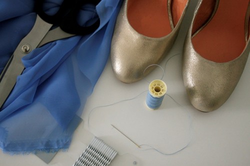 diy-blue-flower-shoe-pins
