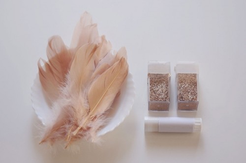 diy-fancy-glitter-feathers