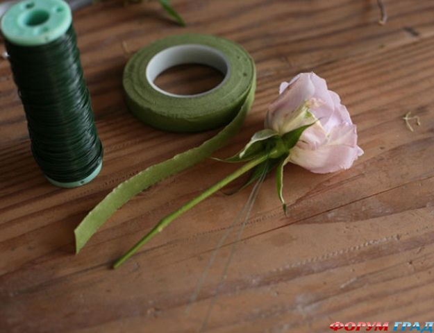 diy-flower-collar-corsage-3