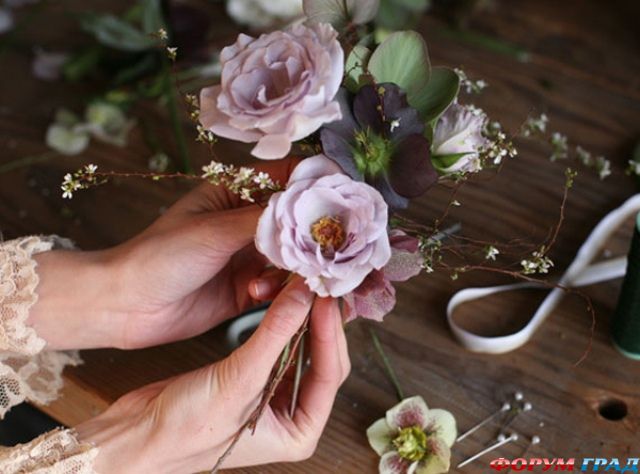 diy-flower-collar-corsage-4