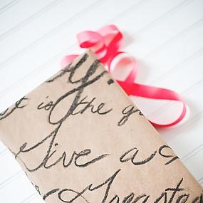 diy-love-note-wrapping-paper-5