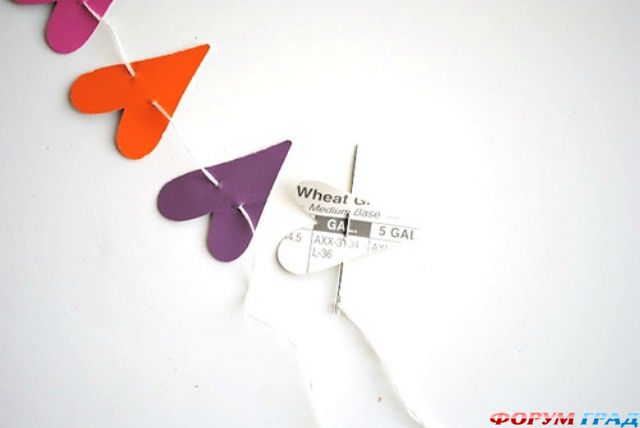 diy-paper-punch-garland