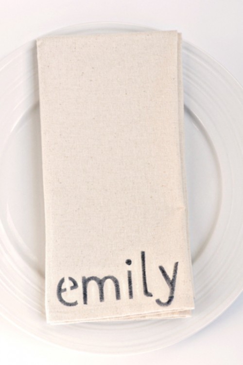 diy-personalized-napkins-to-show-your-guests-names-1