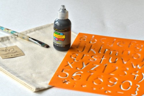 diy-personalized-napkins-to-show-your-guests-names